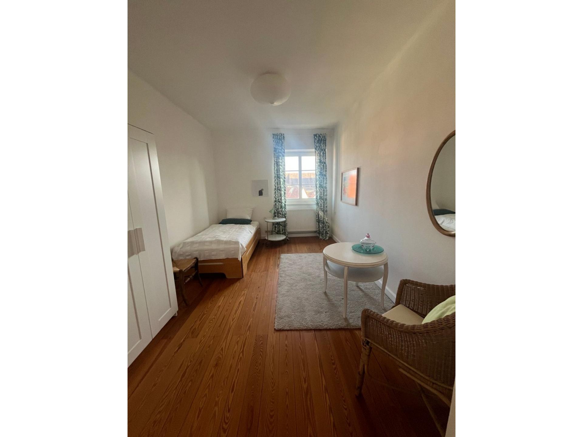 kleines Schlafzimmer